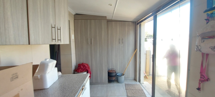 5 Bedroom Property for Sale in Gouritsmond Western Cape